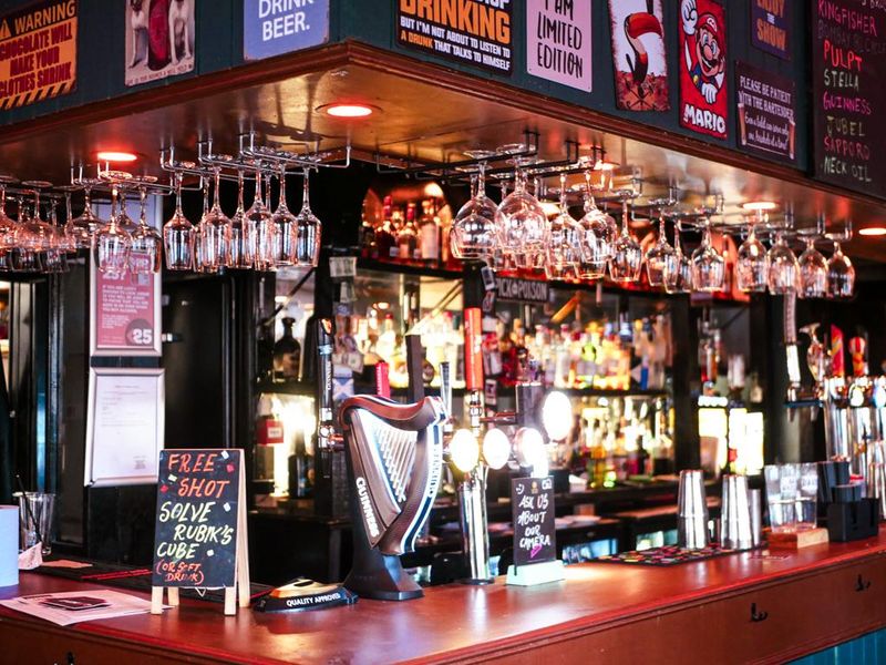 (Pub, Bar). Published on 01-12-2025 