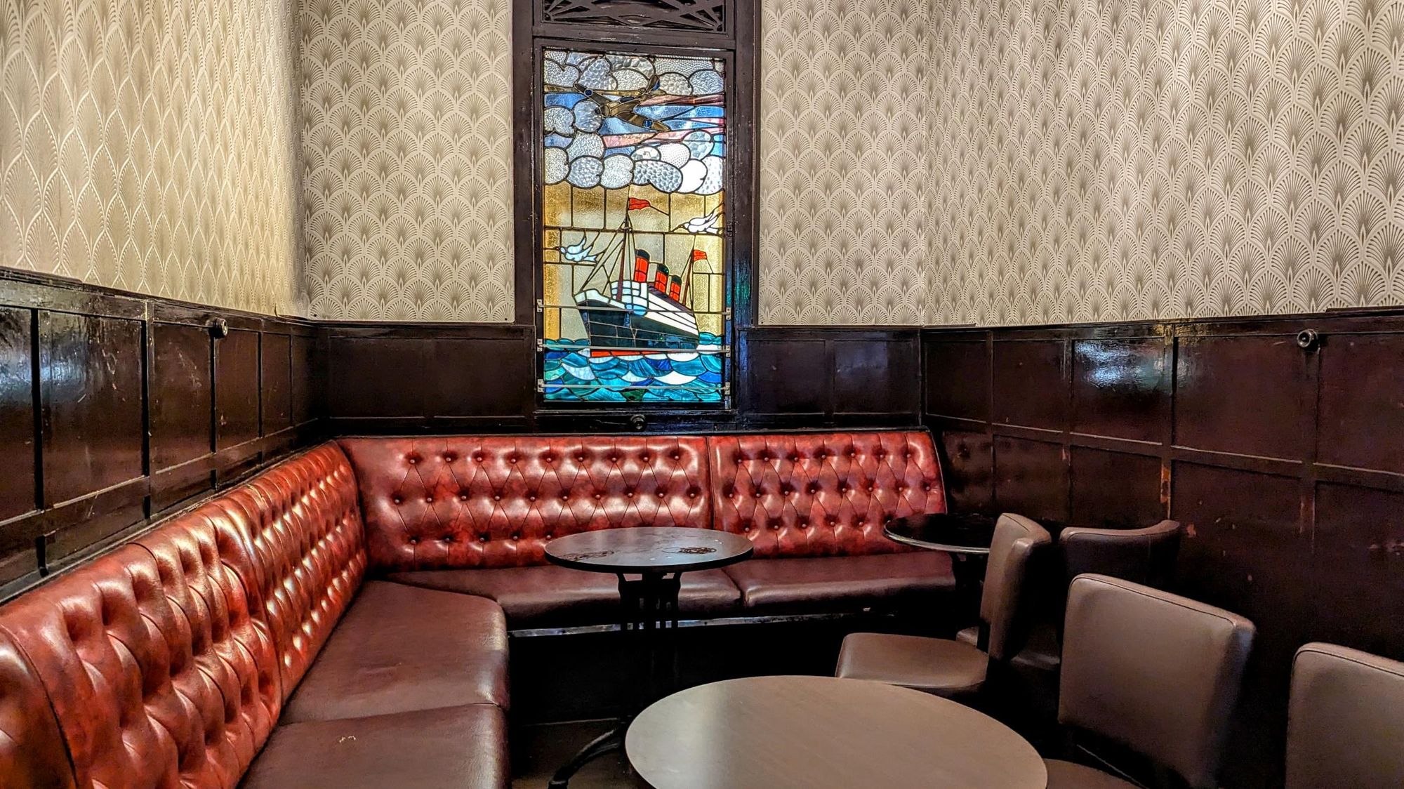 (Pub, Bar). Published on 17-06-2024