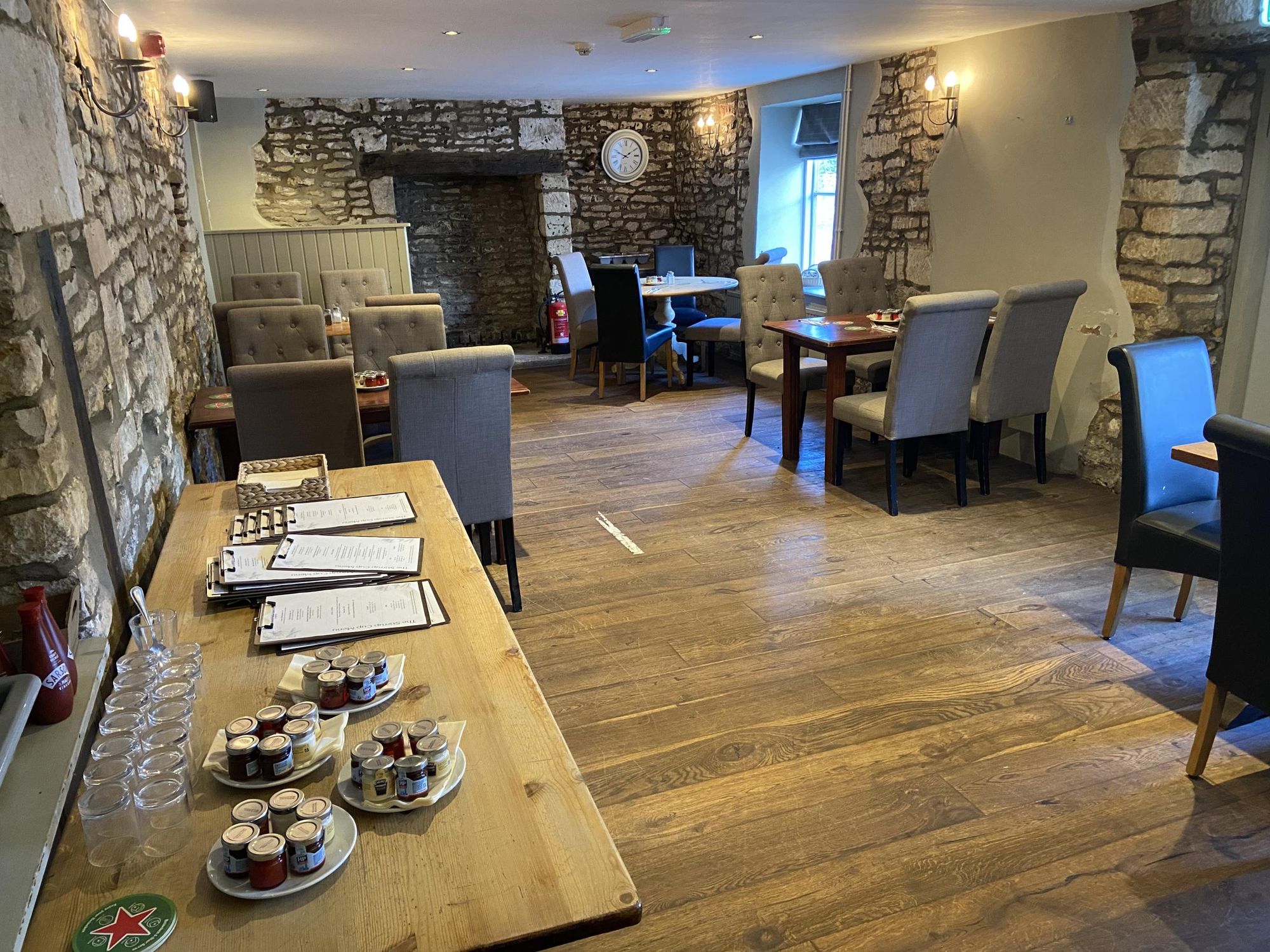 (Restaurant). Published on 12-03-2026