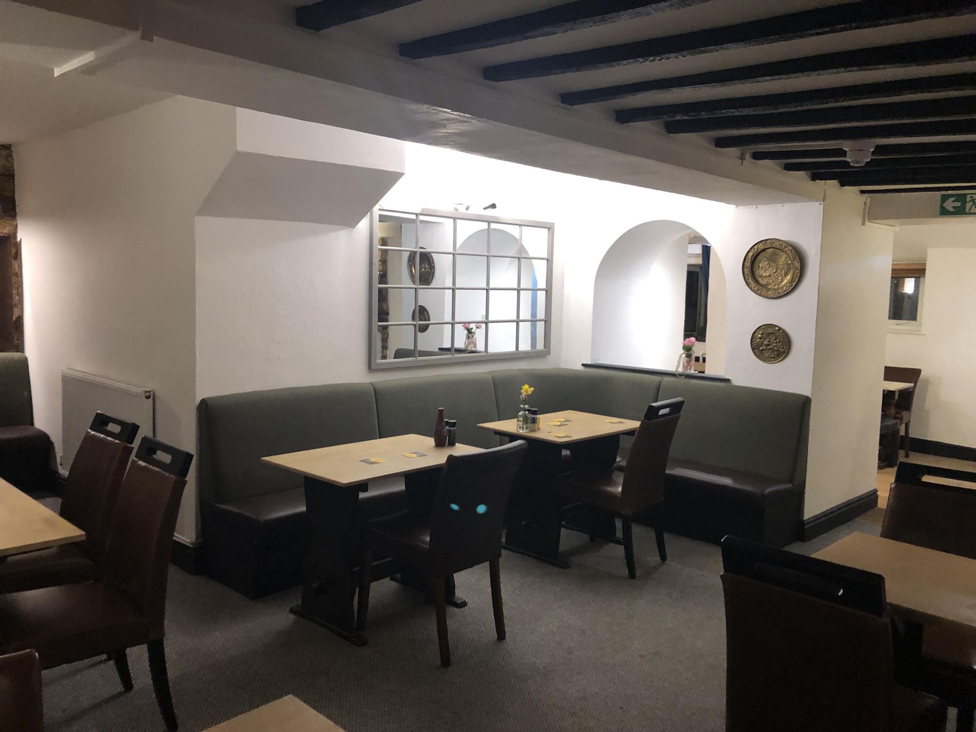 Louge . (Restaurant). Published on 24-01-2024