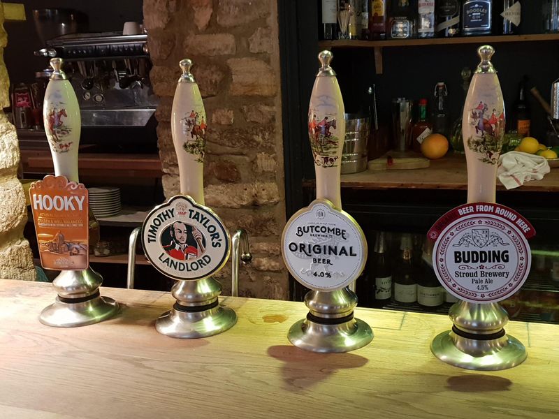 (Pub, Bar). Published on 21-12-2018