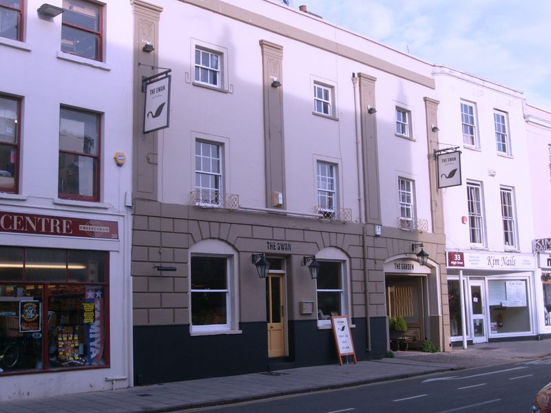 Swan - Cheltenham. (Pub, External). Published on 11-02-2014