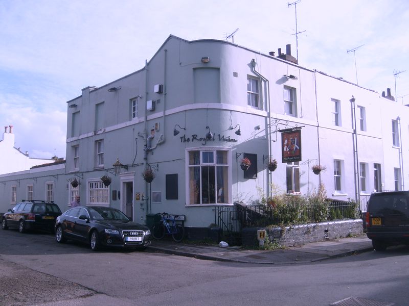 Royal Union - Cheltenham. (Pub, External). Published on 09-02-2014