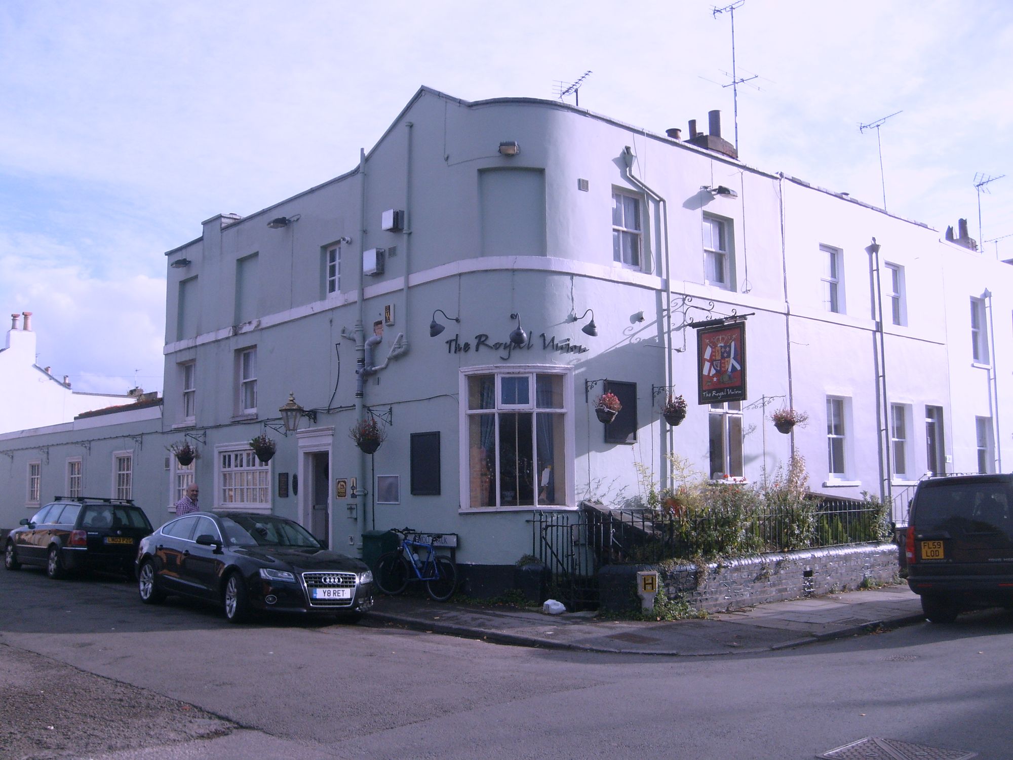 Royal Union - Cheltenham. (Pub, External). Published on 09-02-2014
