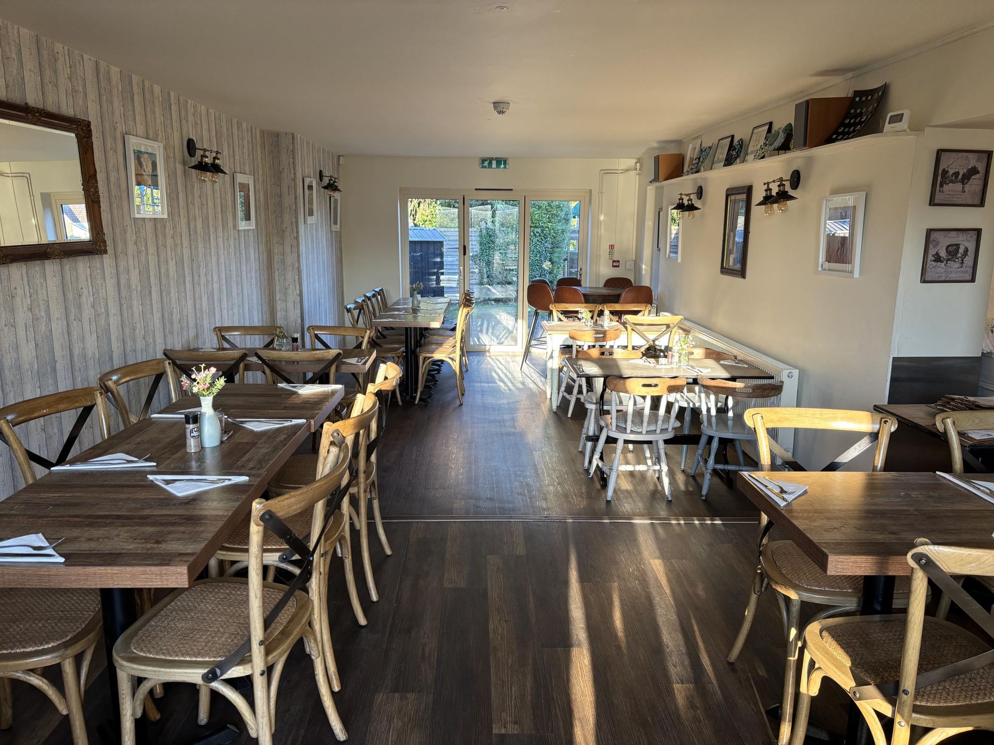 (Restaurant). Published on 10-05-2025