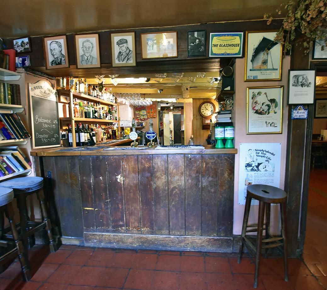 (Pub, Bar). Published on 23-05-2019
