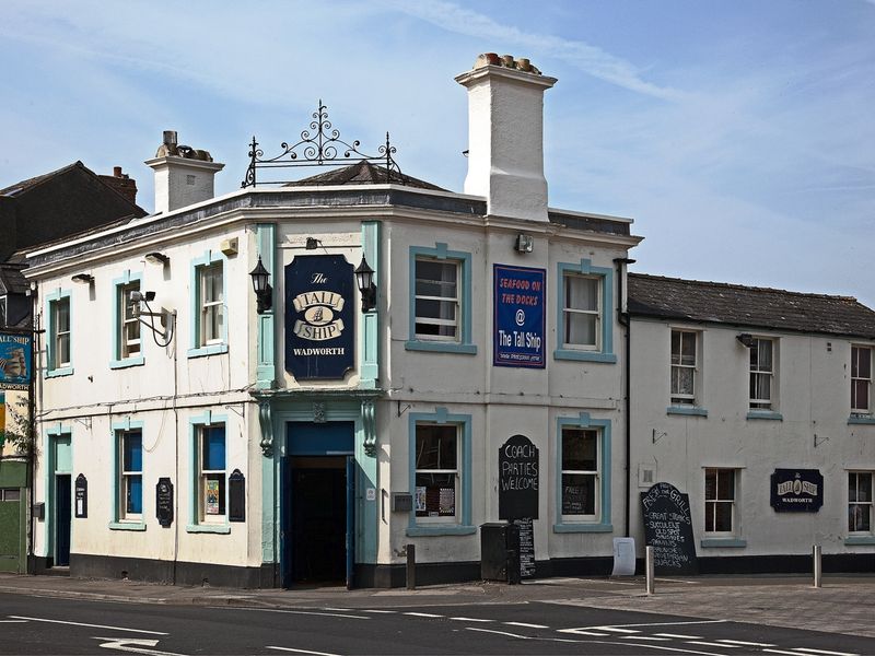 Tall Ships - Gloucester. (Pub, External). Published on 20-10-2013
