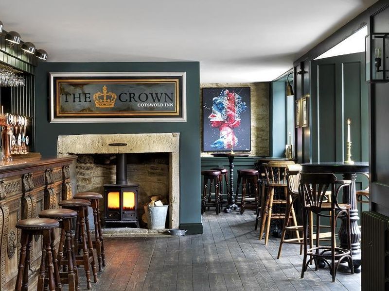 (Pub, Bar). Published on 07-03-2020