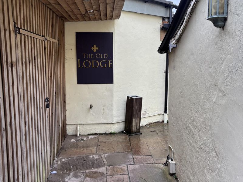 Disabled access in from patio. (External). Published on 21-10-2026 