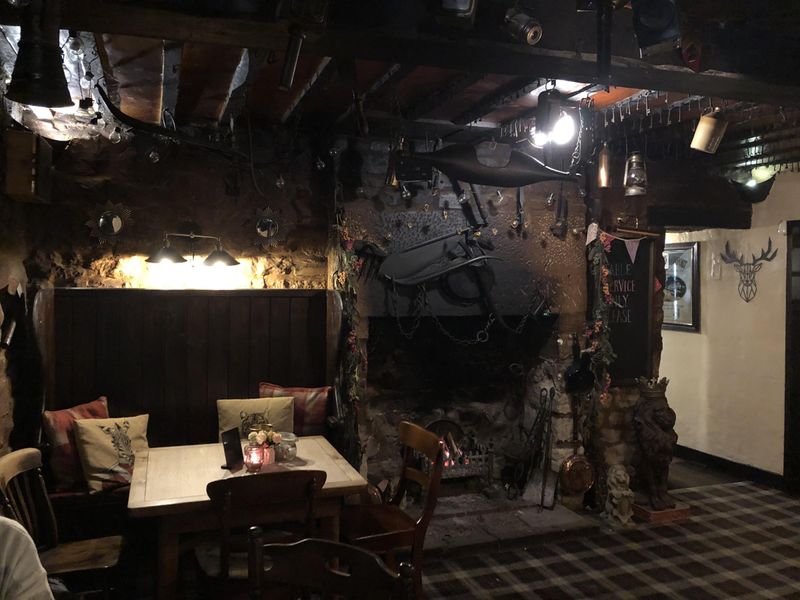 Room to the left of the entrance with real fire. Published on 05-02-2023