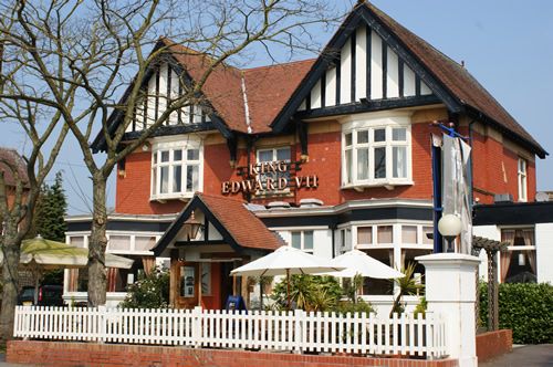 King Edward VII - Longlevens. (Pub, External). Published on 20-10-2013