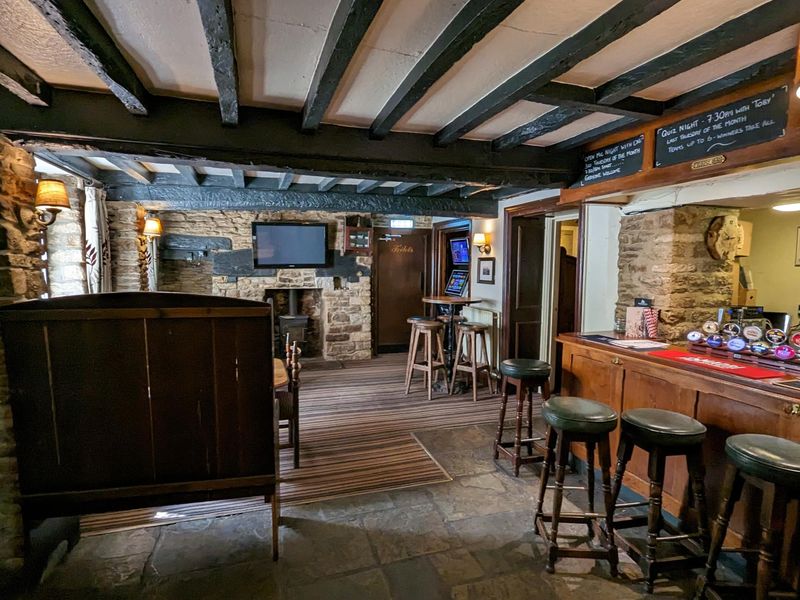 Interior. (Pub). Published on 30-09-2025 