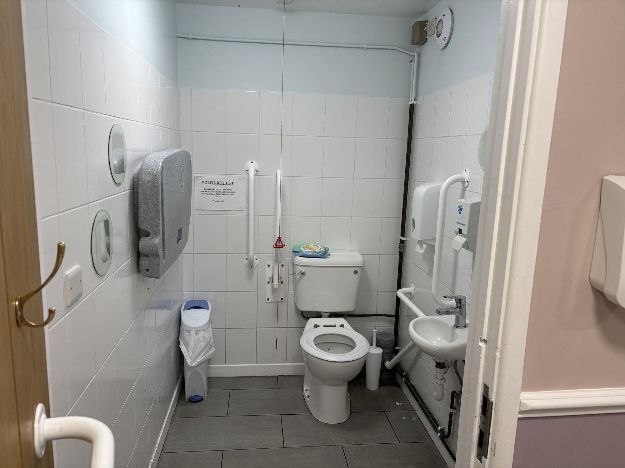 Disabled WC. Published on 05-05-2025