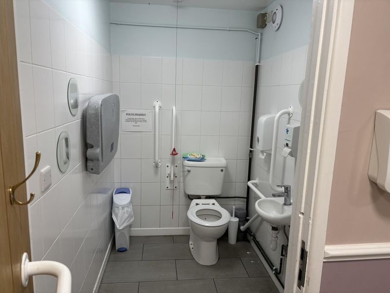 Disabled WC. Published on 05-05-2025 