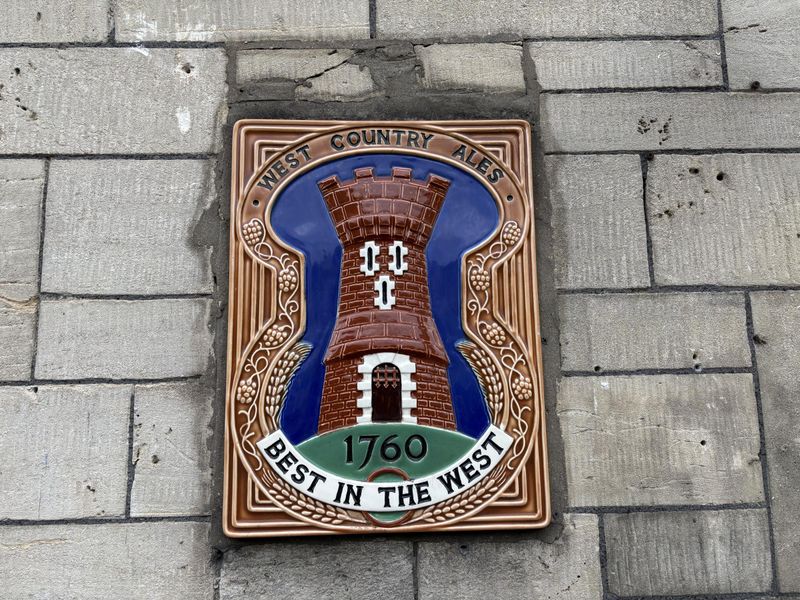 (External, Sign). Published on 24-04-2025