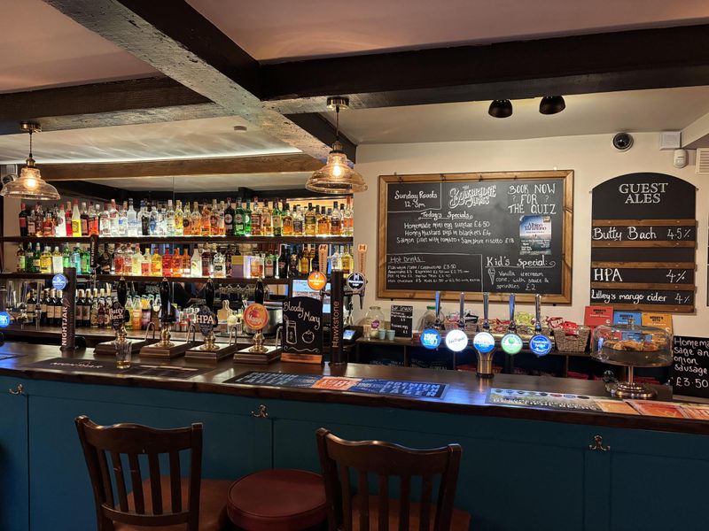 (Bar). Published on 24-04-2025