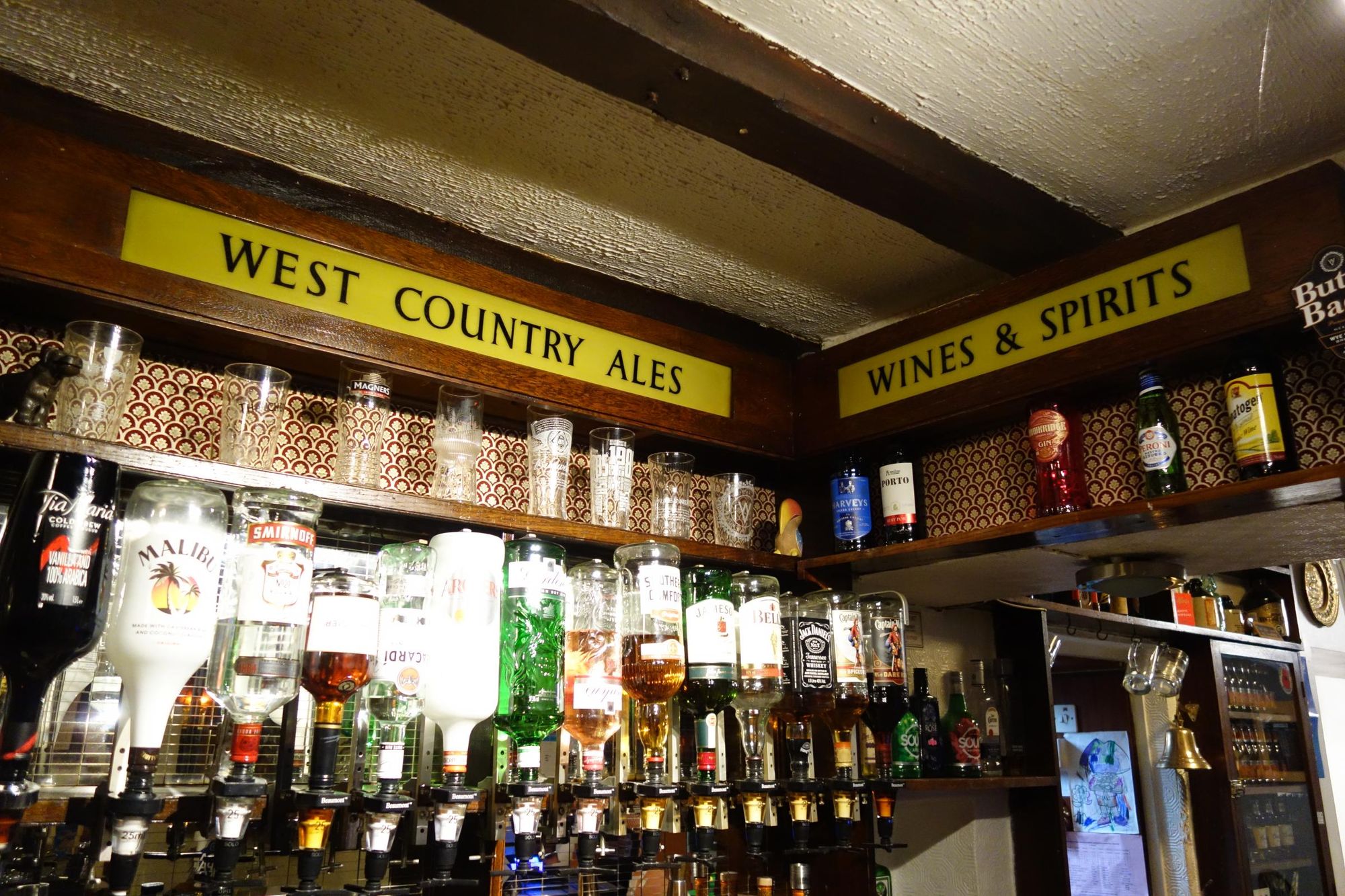 West Country Ales bar back. Published on 20-11-2022