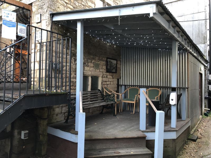 Smoking Shelter. (External). Published on 26-10-2020