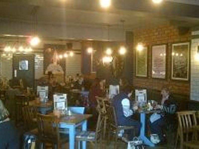 (Restaurant). Published on 02-12-2016