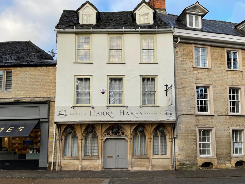 Harry Hares, Cirencester - 2021. (Pub, External, Key). Published on 26-12-2021