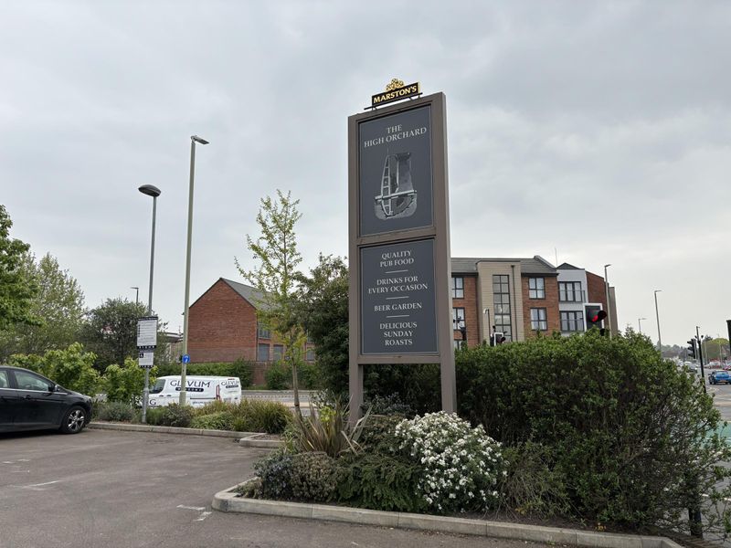 (External, Sign). Published on 25-04-2025