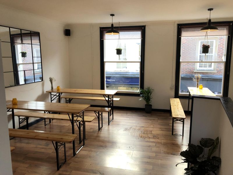 Upstairs additoinal seating. Published on 03-11-2023