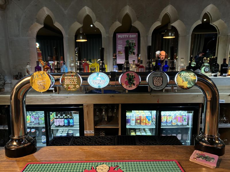 (Bar). Published on 17-05-2025 
