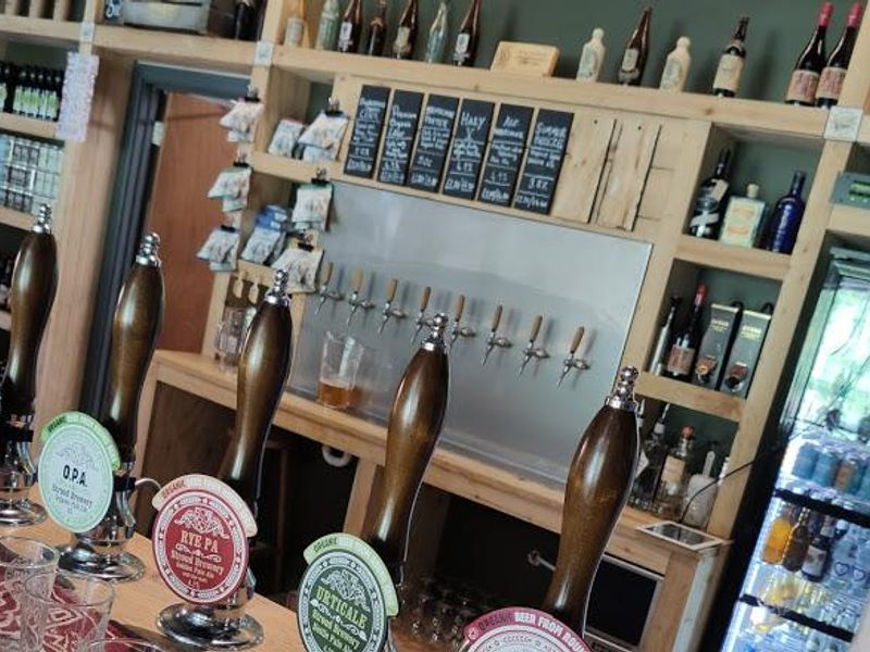 Stroud Brewery bar with handpumps. (Brewery, Bar). Published on 21-03-2020 