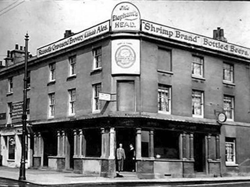 In old Shrimp Brand livery. (Pub, External). Published on 20-10-2017