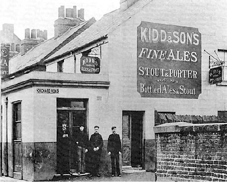 Street frontage with Kidd & Sons livery. (Pub, External). Published on 13-12-2023