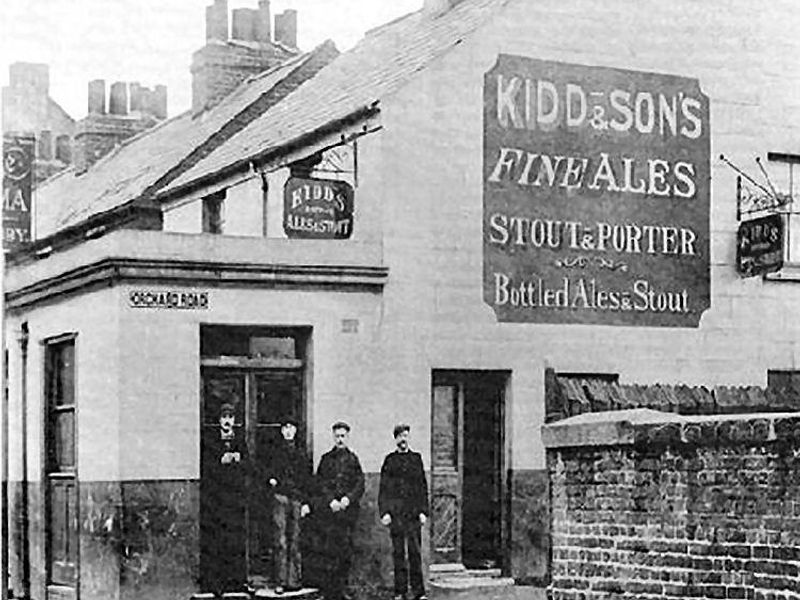 Street frontage with Kidd & Sons livery. (Pub, External). Published on 13-12-2023