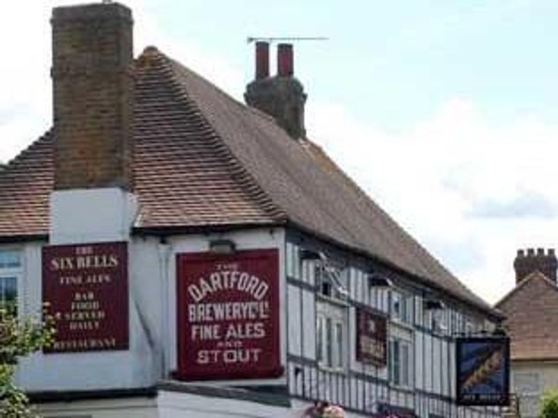 Old Dartford Brewery sign on side wall. (Pub). Published on 06-04-2024
