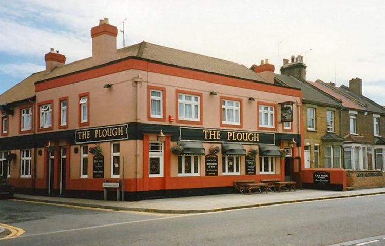Street frontage July 1990. (Pub, External, Key). Published on 13-01-2024