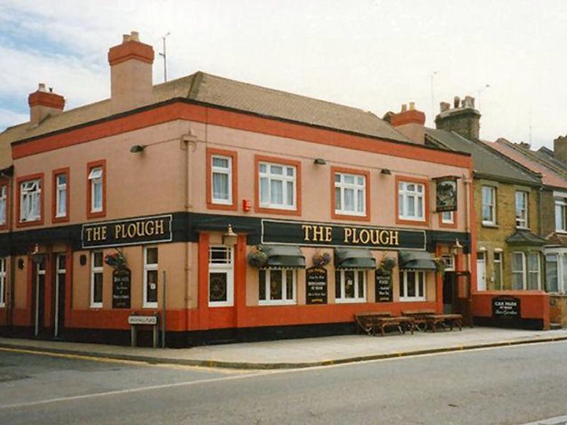 Street frontage July 1990. (Pub, External, Key). Published on 13-01-2024