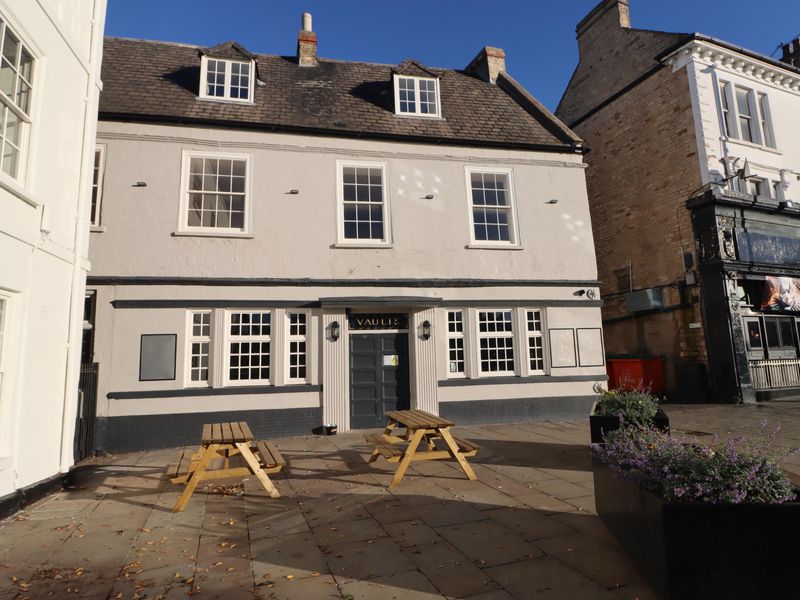 (Pub, Key). Published on 17-10-2026