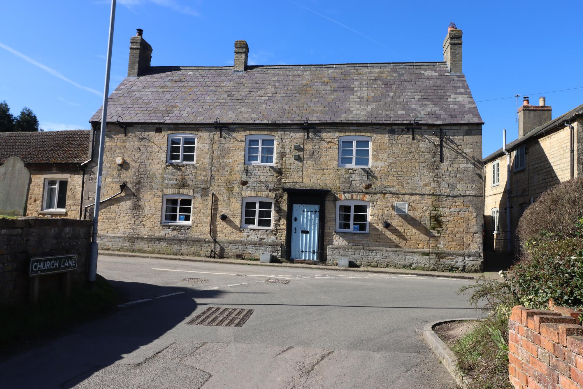 (Pub, External, Key). Published on 17-03-2026