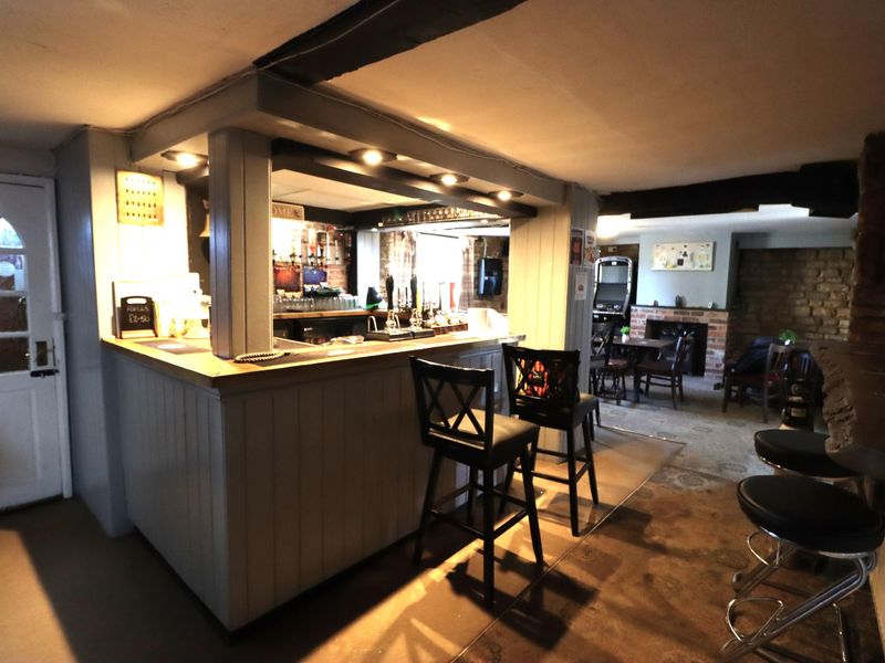 (Pub, Bar). Published on 17-03-2026 