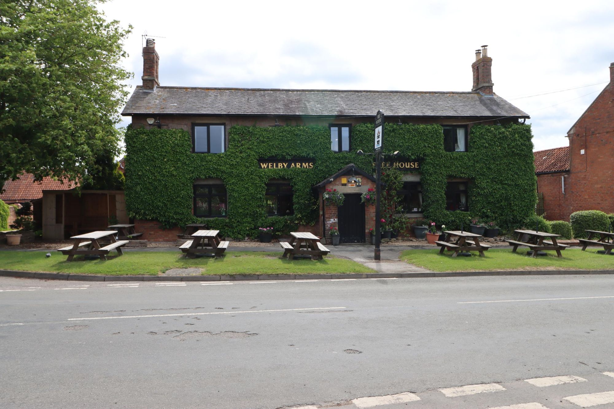 (Pub, External, Key). Published on 30-05-2025