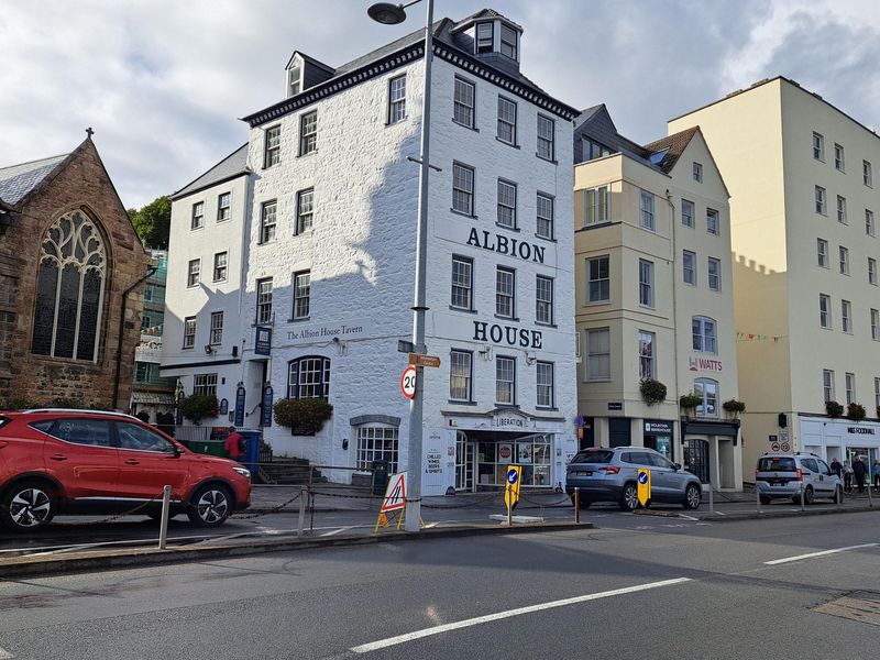 Albion House Tavern (Photo: Ralph Warrington - 12/09/2024). (Pub, External, Key). Published on 26-09-2024