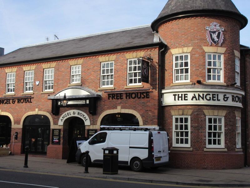 Angel and Royal. (Pub, External). Published on 31-10-2016