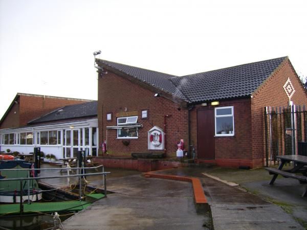 Strawberry Island Boat Club. (Pub, External). Published on 19-01-2015