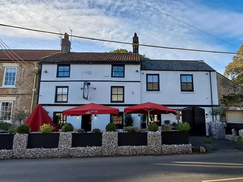 White Swan. (Pub, External, Key). Published on 01-01-1970