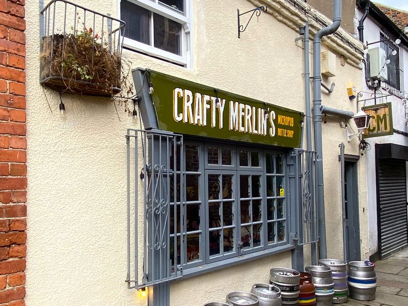 Crafty Merlins. (Pub, Key). Published on 01-01-1970 