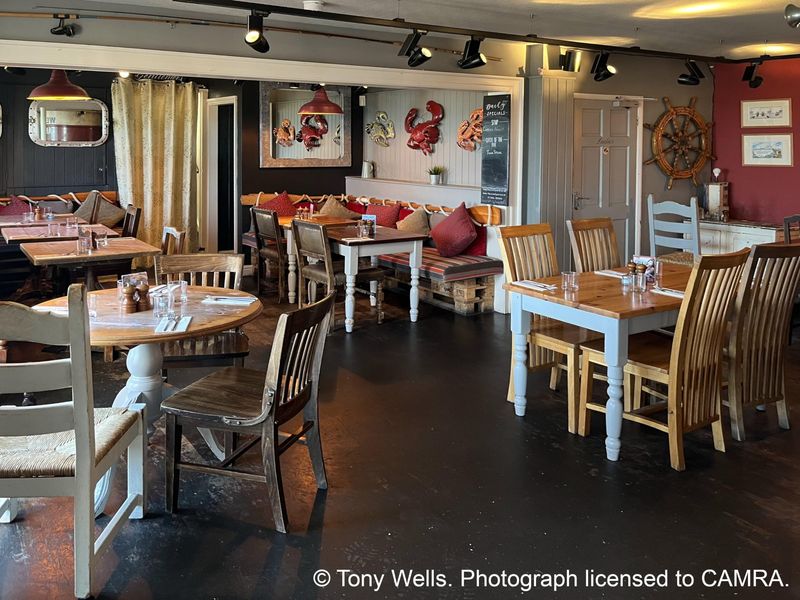 Coastguard, St. Margarets Bay - Restaurant © Tony Wells. (Pub, Restaurant). Published on 13-11-2025 