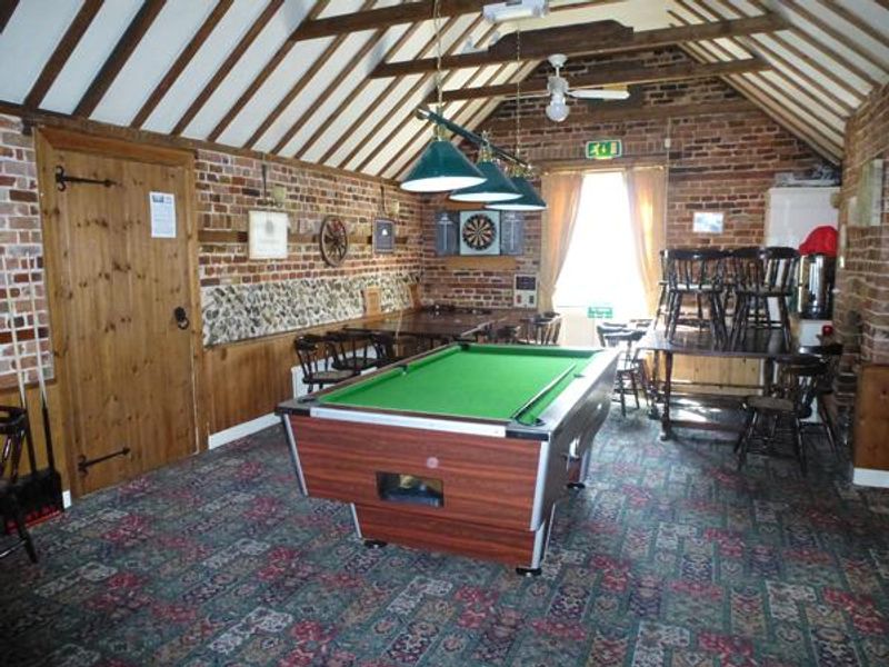 Crown, Eythorne - Function Room © Tony Wells. (Pub, Restaurant). Published on 26-03-2015