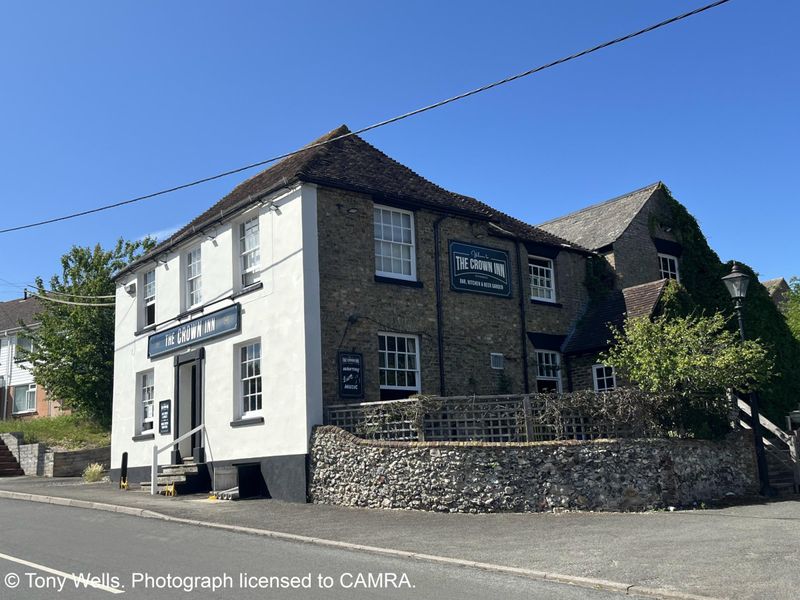 Crown, Eythorne - External #1 © Tony Wells. (Pub, External, Key). Published on 25-06-2025