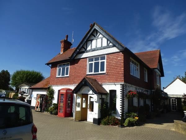 Dog & Duck, Stourmouth - External © Tony Wells. (Pub, External, Key). Published on 10-08-2015