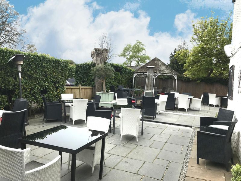 Dog Inn, Wingham - Patio © Tony Wells.. (Pub, Garden). Published on 17-04-2024