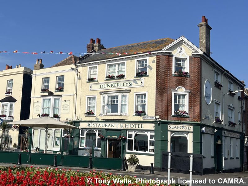 Dunkerleys Hotel, Deal - External © Tony Wells. (Pub, External, Key). Published on 28-06-2026 