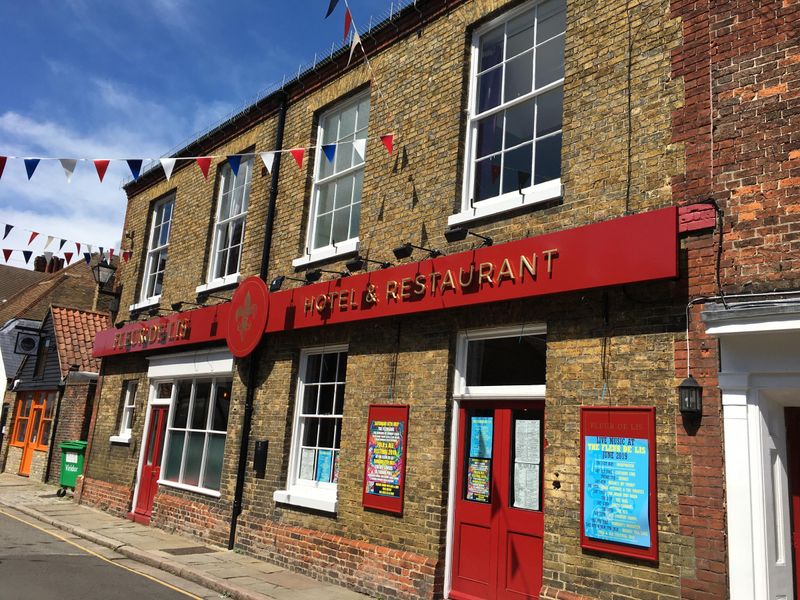 Fleur de Lis, Sandwich - External #2 © Tony Wells. (Pub, External). Published on 12-06-2019